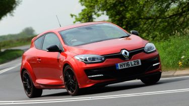 Renault Megane RS 275 Cup-S 2016 front cornering