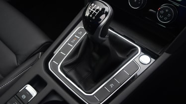 Volkswagen Passat - gearstick 