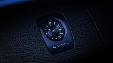 Rolls-Royce Black Badge Cullinan Blue Shadow - clock