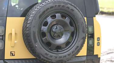 Land Rover Defender 110 Trophy Edition - spare wheel