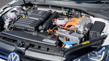 VW Golf GTE hybrid engine