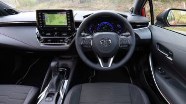 Toyota Corolla Touring Sports - dash