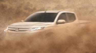 Mitsubishi L200 2019 teaser