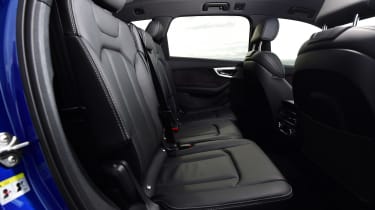 Audi Q7 - rear seats