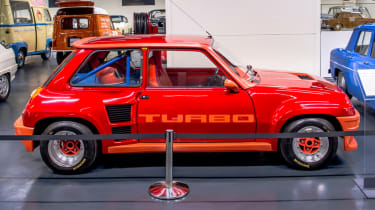 Renault 5 GT Turbo side red