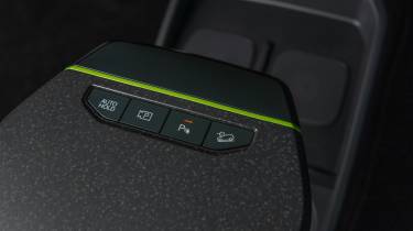 Kia EV3 GT - centre console