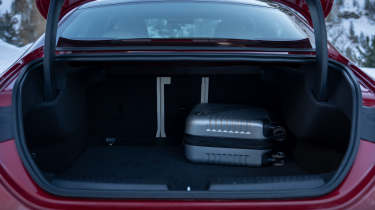 Mercedes CLA 220 Hybrid - boot