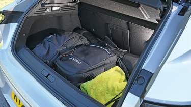 DS No4 Hybrid Etoile Nappa - boot space
