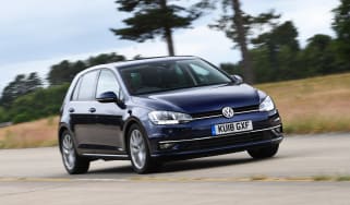 Volkswagen Golf - front tracking