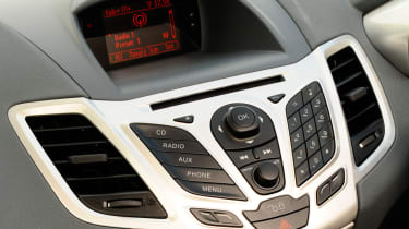 Ford Fiesta 1.4 Zetec centre console