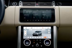 Range Rover review - screen