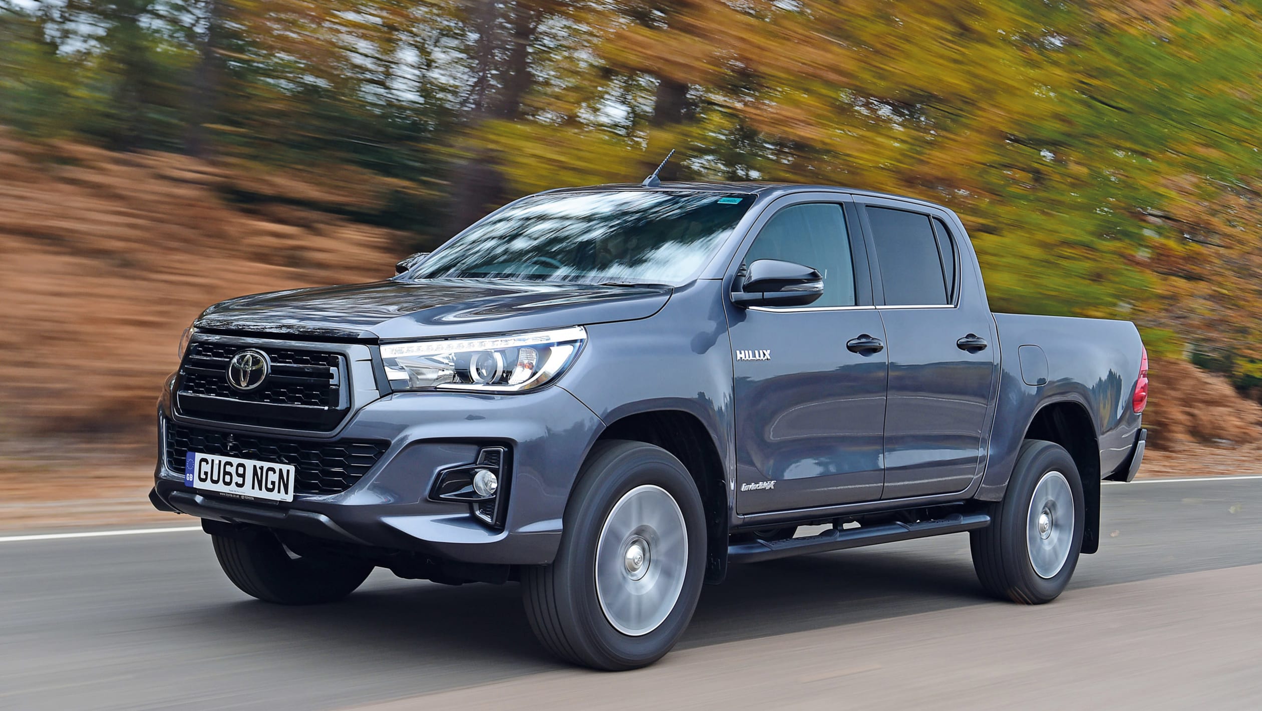 Toyota Hilux review – images | Auto Express
