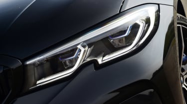 BMW 3 Series - front lights