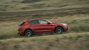 Alfa%20Romeo%20Stelvio%20Quadrifoglio-3.jpg