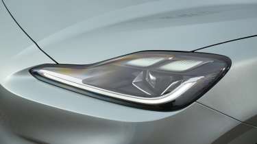 MG4 Urban - front light