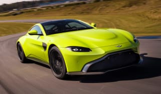 Aston Martin Vantage - front