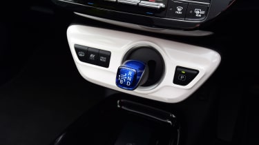 Toyota Prius Plug-in - transmission