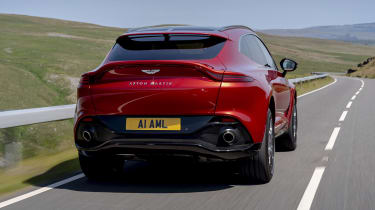 Aston Martin DBX - rear tracking