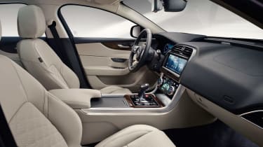 Jaguar XE - studio interior