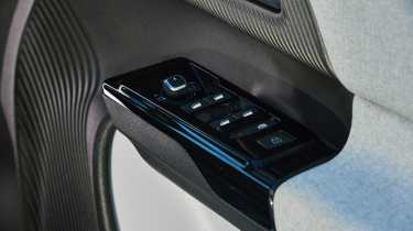 Citroen C5 Aircross You Hybrid 145 - window controls