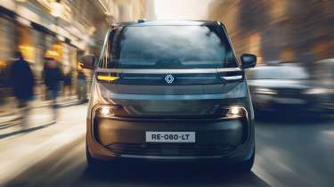 Renault Trafic - full front