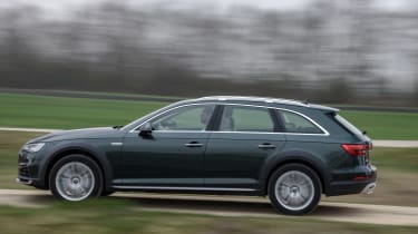 Audi A4 Allroad side moving