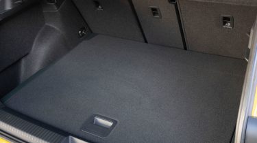Volkswagen T-Roc R-Line - boot side