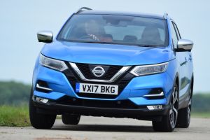 Nissan Qashqai - head on 