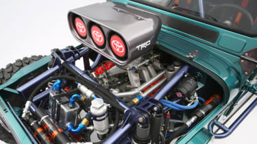 Toyota FJ Bruiser Concept - engine bay