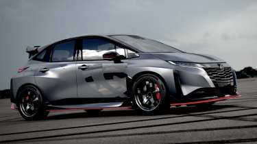 Nissan Aura Nismo RS Concept - front angled