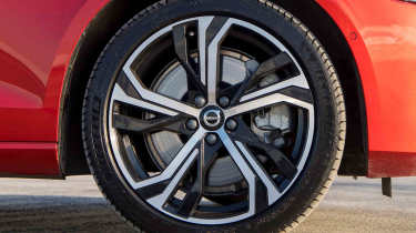 Volvo V60 - alloy wheel detail