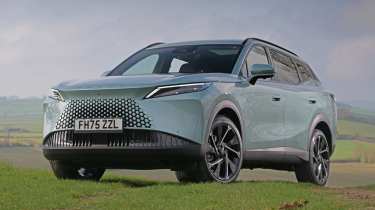 Omoda 7 - front static