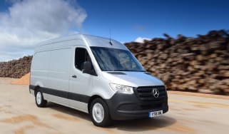 Mercedes Sprinter Van of the Year 2018 tracking