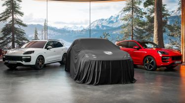 New Porsche Cayenne Electric teased - front static 