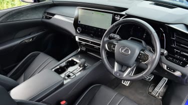 Lexus RX - interior