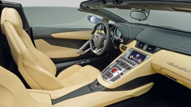 Lamborghini Gallardo LP560-4 interior