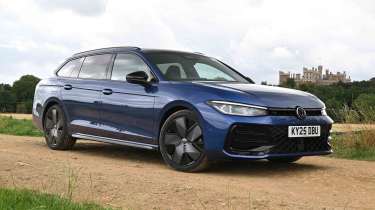 Volkswagen Passat - front static
