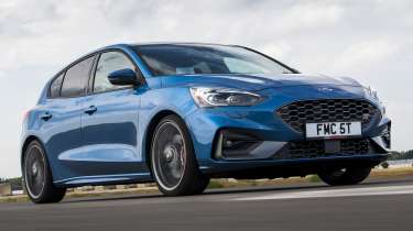 Used car hunter: Ford Focus ST front tracking 
