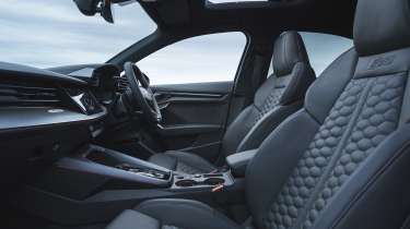 Audi RS 3 Sportback - front seats