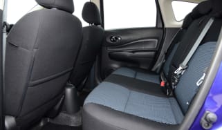 Volkswagen e-up! electric car 2017 - front tracking