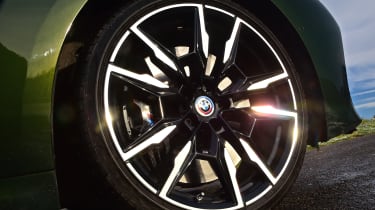 BMW M850i - front o/s wheel