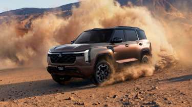 Mitsubishi Shogun - action