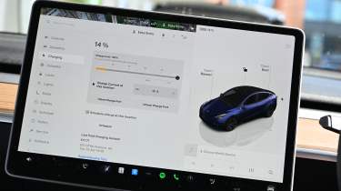 Electric car charging mega test - Tesla charging screen