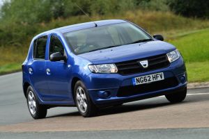 dacia_sandero_cornering.jpg