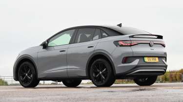 Volkswagen ID.5 Pro Black Edition - rear static