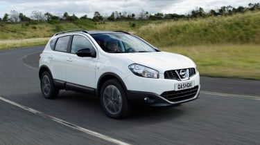 Nissan Qashqai cornering