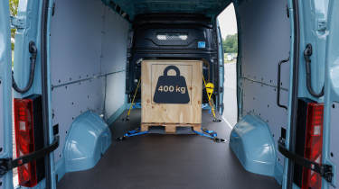 Renault Master E-Tech - rear cargo doors