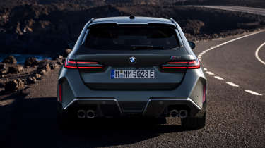 BMW M5 Touring - full rear