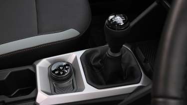 New Dacia Bigster 4x4 - gear stick and drive mode selector