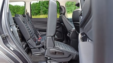 Ford Galaxy - middle seat